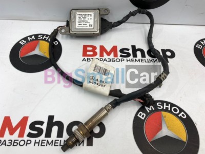 Лямбда-зонд левый Mercedes C350 2012 W204 276.957 A0009056900 - купить Верхнеяиково