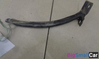 Кронштейн передней балки правый от Renault Megane 1 1996-2002 - купить Верхнеяиково