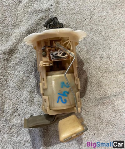 Насос топливный Nissan Sunny 15 - купить Верхнеяиково