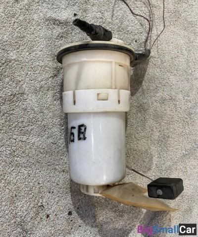 Насос топливный Toyota Funcargo - купить Верхнеяиково