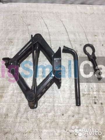 Домкрат крюк балонник Ford Focus 3