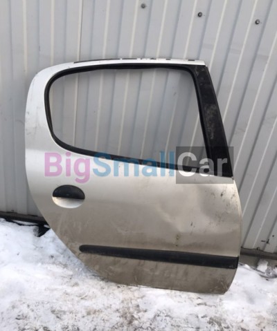Задняя правая дверь Peugeot 206 1.4 - купить Верхнеяиково